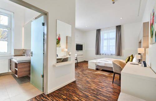Neutraubling Apartment | 25 m² Serviced apartment ∙ 2 guests