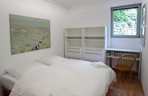 Munchen District House | 25 Min to the Center - 220 m2 Artist's House Villa South of Munich