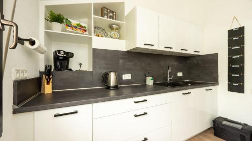 Hamm Apartment | 3,5-Zimmer inkl Arbeitsplatz, WLAN & free Netflix, Amazon-Free Parken vollausgestattete Wohnung, 24h Check In