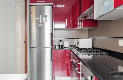 Ciudad Lineal Apartment | 3-bedroom apartment in marvelous Madrid with AC, WiFi