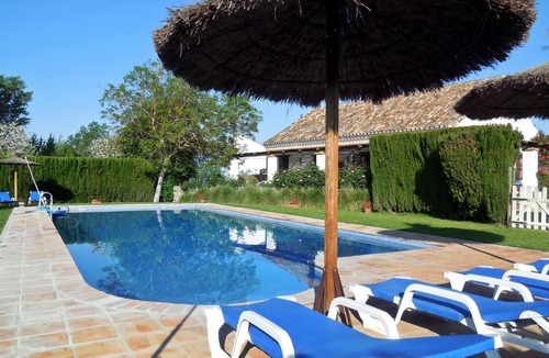 Ronda Apartment | 3 bedroom self-catering apartment rural setting with large fenced pool nr Ronda