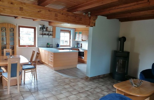Kaltental House | 3-bedroomed holiday house with garden and double garage for up to 6 guests