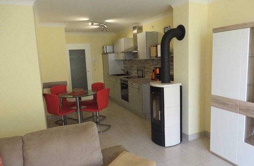 Borgerende Apartment | 3-room apartment up to 4 pers. + 1 infant up to 7 years - excl. App. Groyne, fireplace, Wi-Fi, 250m to the beach, Waschm.