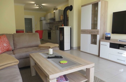 Borgerende Apartment | 3-room apartment up to 4 pers. + 1 infant up to 7 years - excl. App. Groyne, fireplace, Wi-Fi, 250m to the beach, Waschm.