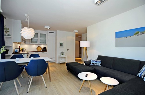 Heiligendamm Apartment | 3-room apartment for 4 people with lake view, 50 m to the Baltic Sea beach