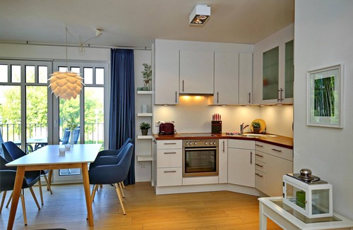 Heiligendamm Apartment | 3-room apartment for 4 people with lake view, 50 m to the Baltic Sea beach