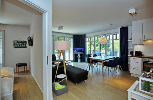 Heiligendamm Apartment | 3-room apartment for 4 people with lake view, 50 m to the Baltic Sea beach