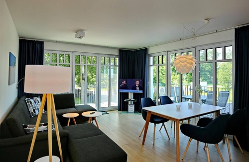 Heiligendamm Apartment | 3-room apartment for 4 people with lake view, 50 m to the Baltic Sea beach