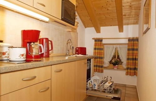 Groissenbach Apartment | (3) Zwei-Raum-Ferienwohnung 53qm, 2-5 Personen, Dusche/WC, Wohn-Schlafraum + Extra Schlafzimmer, Küche, großer Balkon