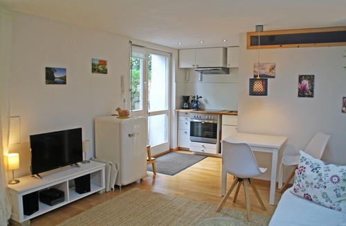 Buggingen Apartment | 30 sqm holiday apartment, southern Germany, Markgräflerland