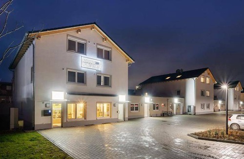 Furstenfeldbruck District Hotel | 32 m² Hotel ∙ 3 guests