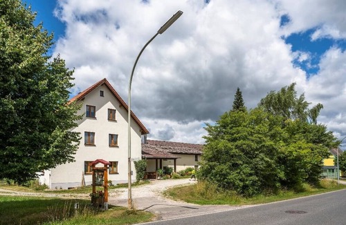 Moosbach Apartment | 32qm große 1-Zimmerwohnung mit Balkon