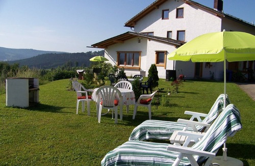 Flanitz Apartment | 37qm große 2-Zimmer-Wohnung mit Balkon in traumhafter Lage