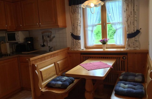 Weissbach an der Alpenstrasse Apartment | 38 m² Apartment ∙ 1 bedroom ∙ 4 guests