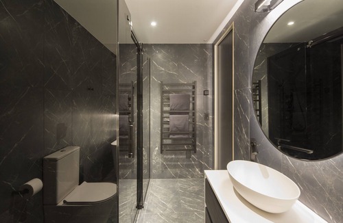 Queenstown House | 38 Edinburgh by MajorDomo - Premium 6 bedroom Home Close to town