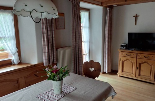 Weissbach an der Alpenstrasse Apartment | 39 m² Apartment ∙ 2 guests