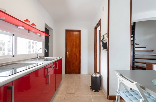 Las Palmas de Gran Canaria House | 3BR Bungalow - Private Solarium - Sea Views
