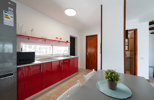 Las Palmas de Gran Canaria House | 3BR Bungalow - Private Solarium - Sea Views