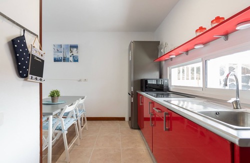 Las Palmas de Gran Canaria House | 3BR Bungalow - Private Solarium - Sea Views