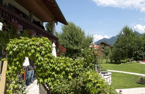 Grassau Apartment | 4. Fewo Wilder Kaiser, 36 qm, 1-3 Pers., 1 Schlafzimmer, 1 Wohn-Schlafraum, Süd- und Ostbalkon