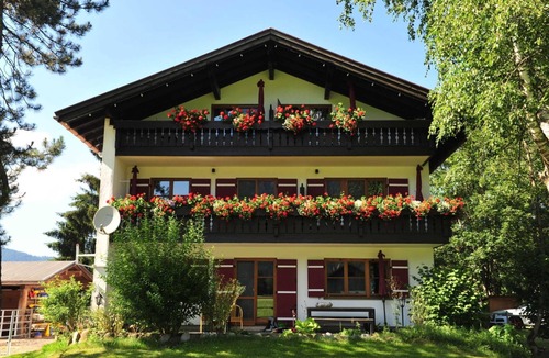 Oberstdorf House | 4 lavender - the farmyard