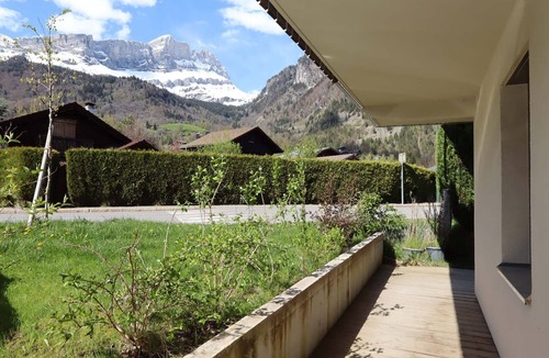 Servoz Apartment | 4-room apartment in Servoz for 6 people with terrace and pets allowed