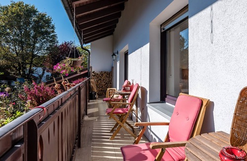 Ebersberg District Apartment | 4-Room Apartment with Garden, Balcony and Fireplace close to Munich