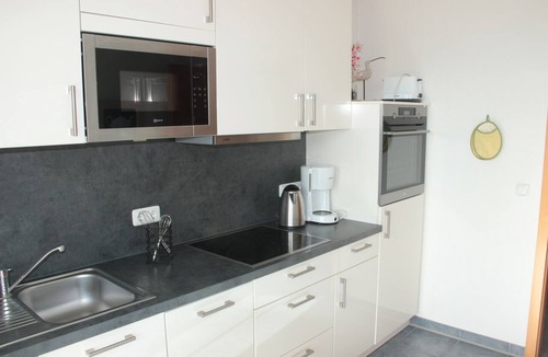 Redewisch Apartment | 4-star apartment near the beach with two balconies
