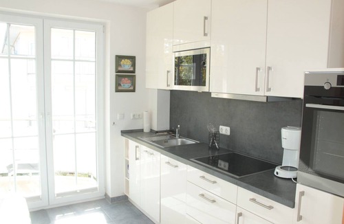 Redewisch Apartment | 4-star apartment near the beach with two balconies