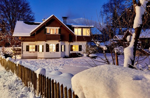 Garmisch-Partenkirchen House | 4 Star Holiday house with panorama mountain view and large garden
