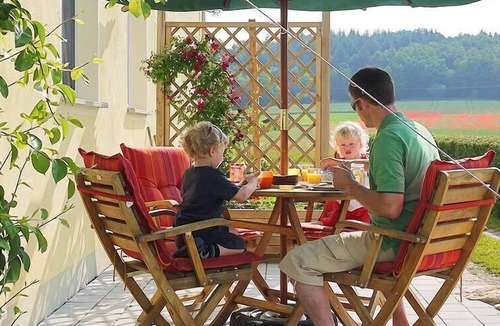 Herrieden Apartment | 4-star vacation apartment (65sqm) in the courtyard with extra terrace