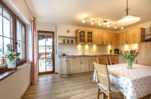 Ruhpolding Apartment | 4. vacation apartment Sonntagshorn, 90sqm, balcony, kitchen, 3 bedrooms, 1 living room