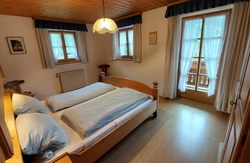 Weissbach an der Alpenstrasse Apartment | 40 m² Apartment ∙ 2 guests