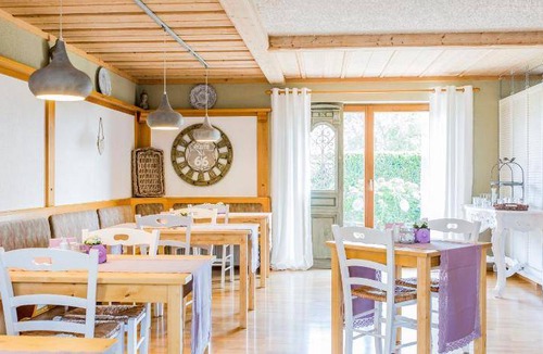 Hartkirchen Bed & Breakfast | 40 m² Bed and breakfast ∙ 2 guests