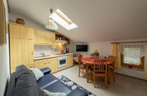 Moosbach Apartment | 41qm große 2-Zimmerwohnung mit Balkon für 2 bis 3 Personen