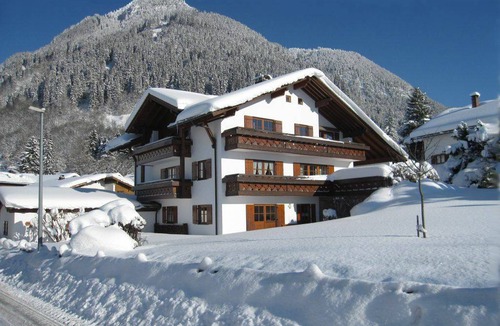 Burgberg Apartment | 42 m² Apartment ∙ 1 bedroom ∙ 3 guests