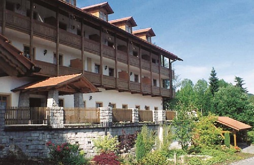 Schwarzenbach Apartment | 45 m² Apartment ∙ 2 bedrooms ∙ 4 guests