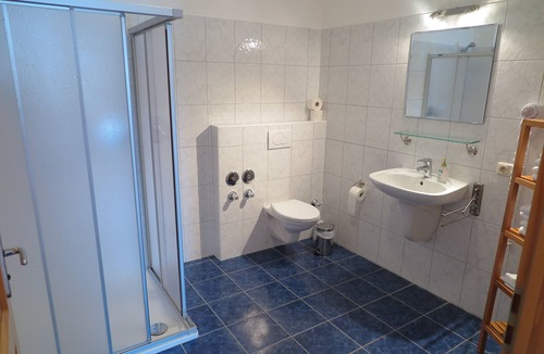 Otterfing Apartment | 45 m² apartment on the south side with restored vaulted ceiling