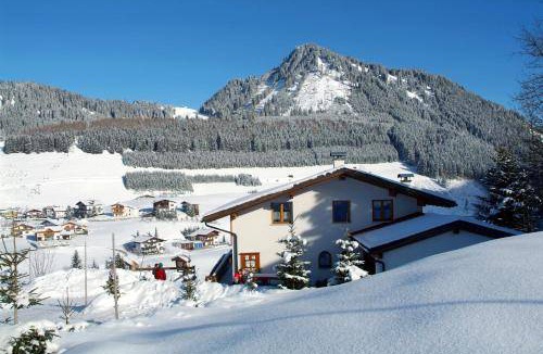 Berwang Apartment | 45 m² Serviced apartment ∙ 4 guests