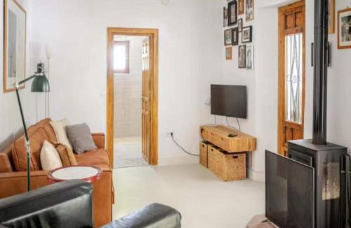 Comares Villa | 5-Bedroom Villa with Pool, Swimjet and Jacuzzi