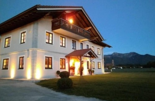 Luft Condo | 5 Sterne Ferienwohnung "franz" mit Traumhafter Aussicht & Pool von Apr-nov