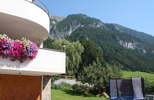 Pettneu am Arlberg Apartment | 50 m² Apartment ∙ 2 bedrooms ∙ 4 guests