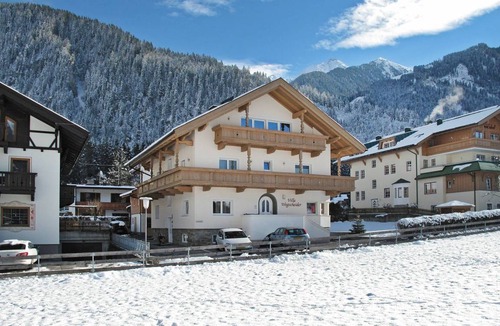 Mayrhofen Apartment | 50 m² Apartment ∙ 1 bedroom ∙ 4 guests