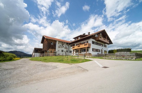 Hopferau Apartment | 50 m² Apartment ∙ 1 bedroom ∙ 4 guests