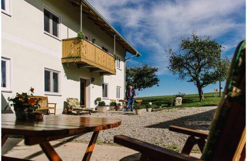 Ebersberg District Apartment | 50 m² Apartment ∙ 2 bedrooms ∙ 5 guests