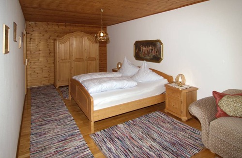 Breitbrunn a. Chiemsee Apartment | 50 m² Apartment ∙ 3 guests
