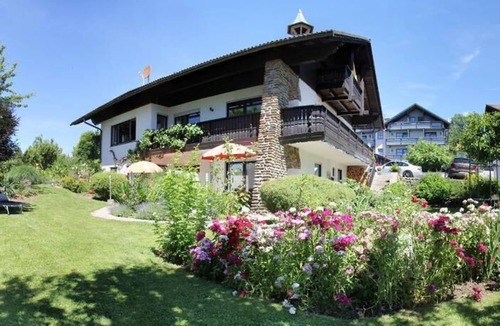 Bodenmais Apartment | 50sqm apartment in Bodenmais with walk-in shower