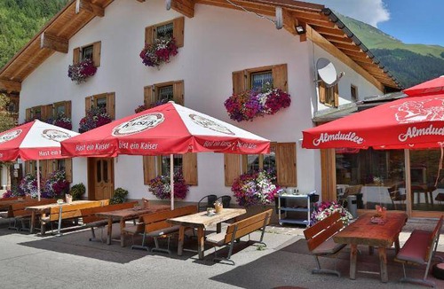 Elbigenalp Apartment | 53 m² Apartment ∙ 6 guests