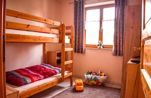 Schwarzenbach Apartment | 55 m² Apartment ∙ 2 bedrooms ∙ 2 guests