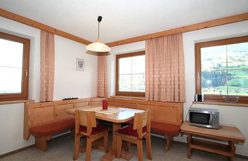 Kaltenbach Apartment | 55 m² Apartment ∙ 2 bedrooms ∙ 4 guests